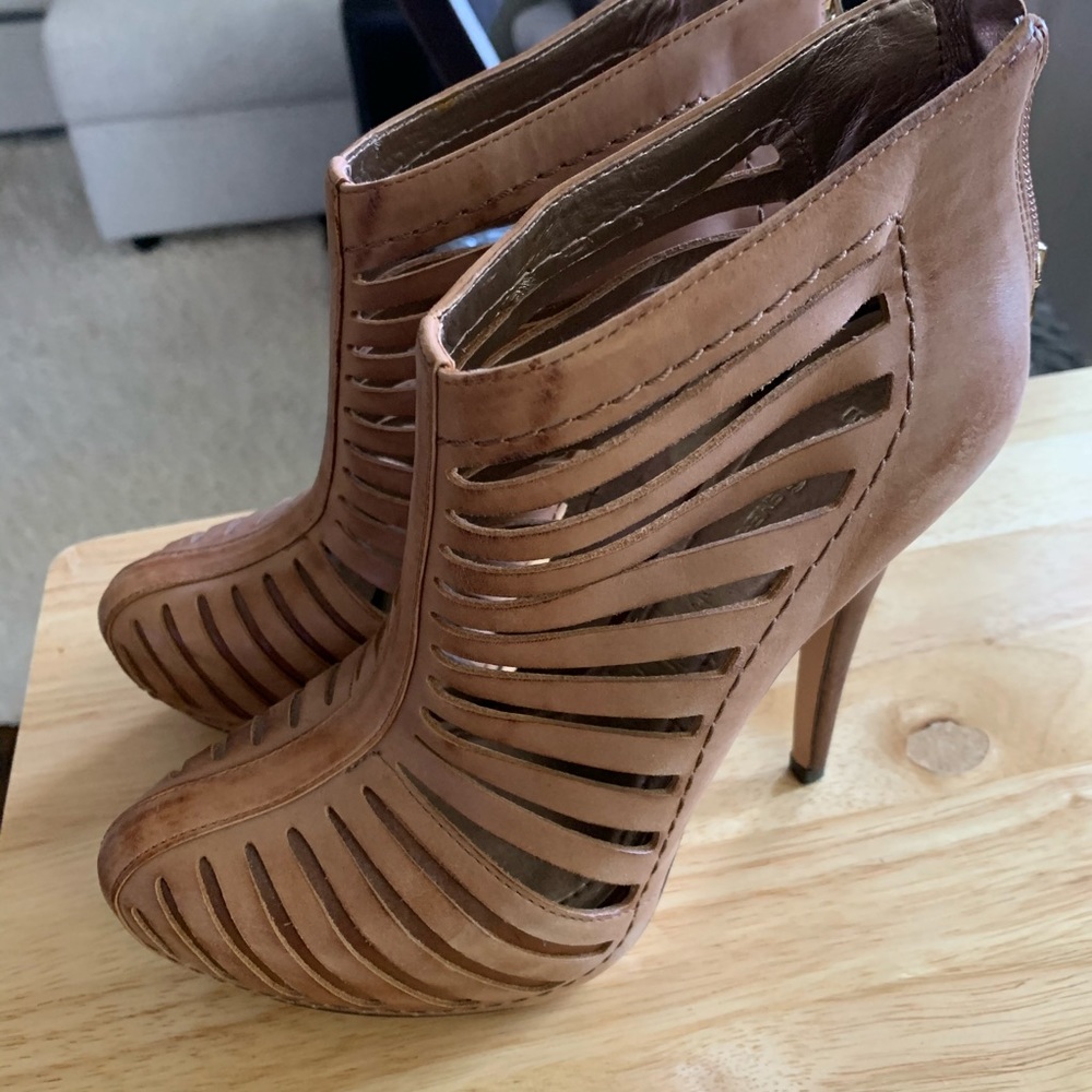Barely worn BCBG generation luggage bootie